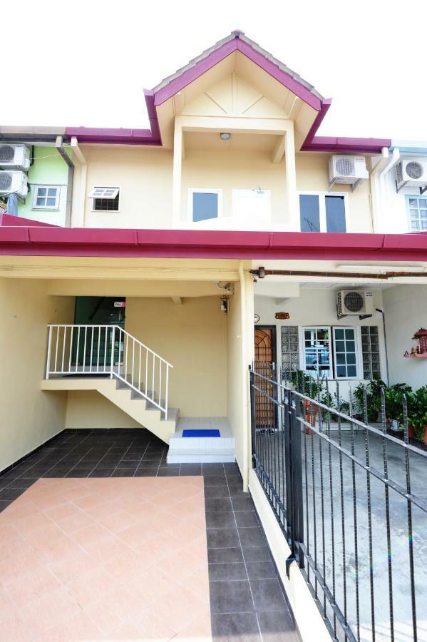 The One Vacation Home Malacca Exterior foto
