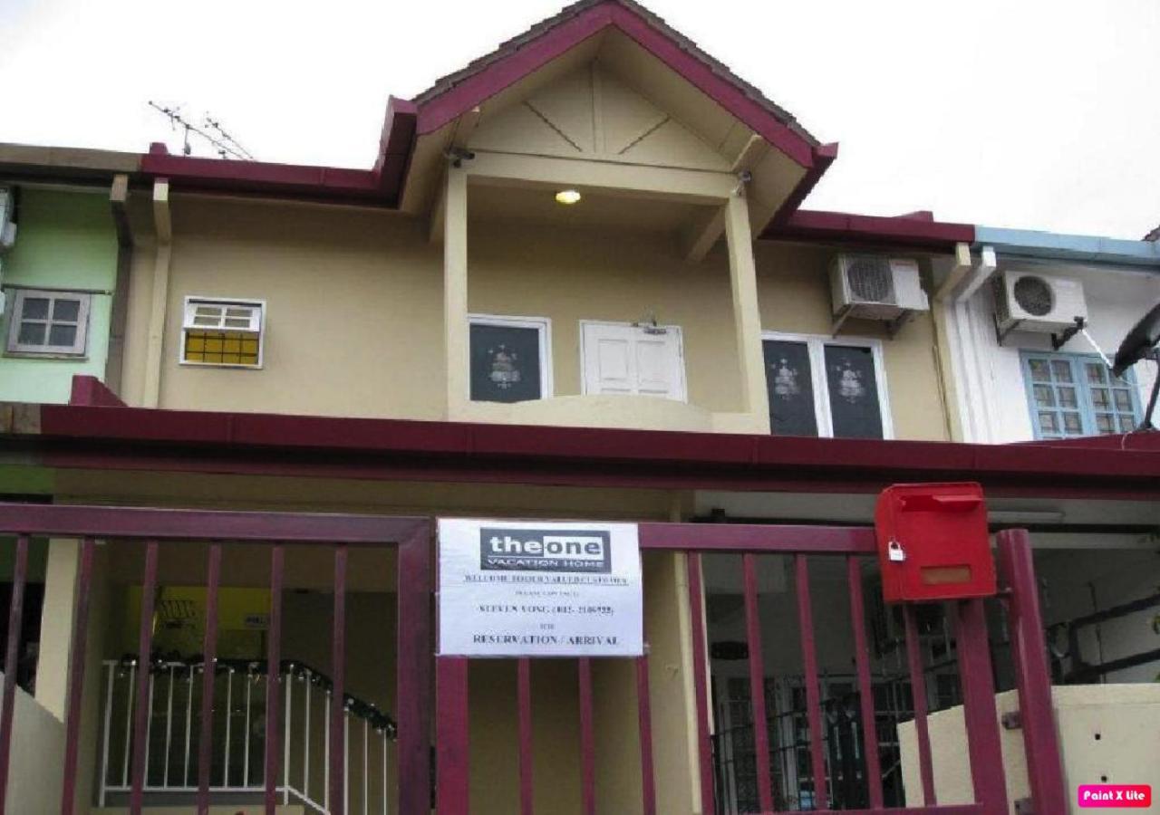The One Vacation Home Malacca Exterior foto